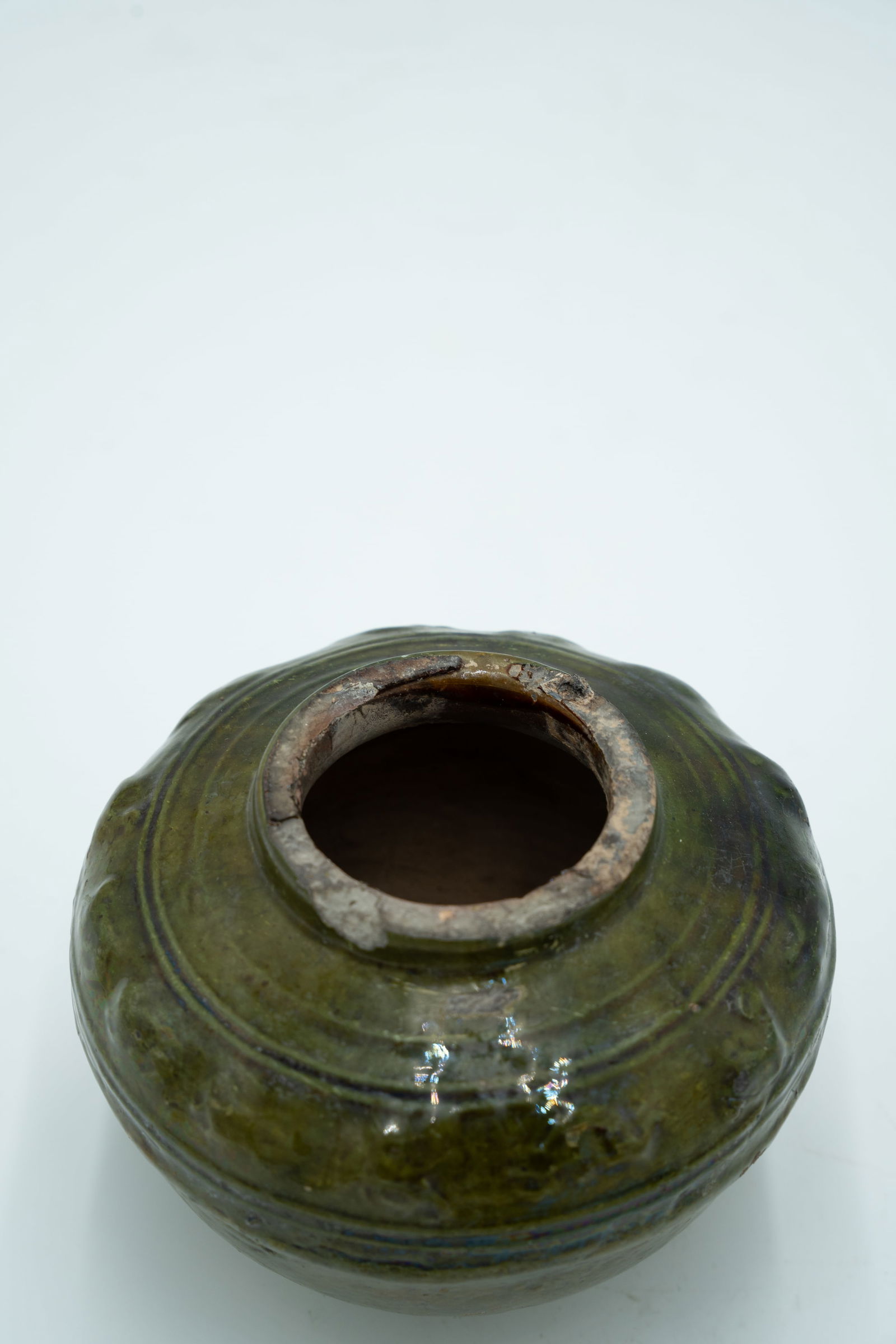 A Chinese Green Glazed Jar - 9