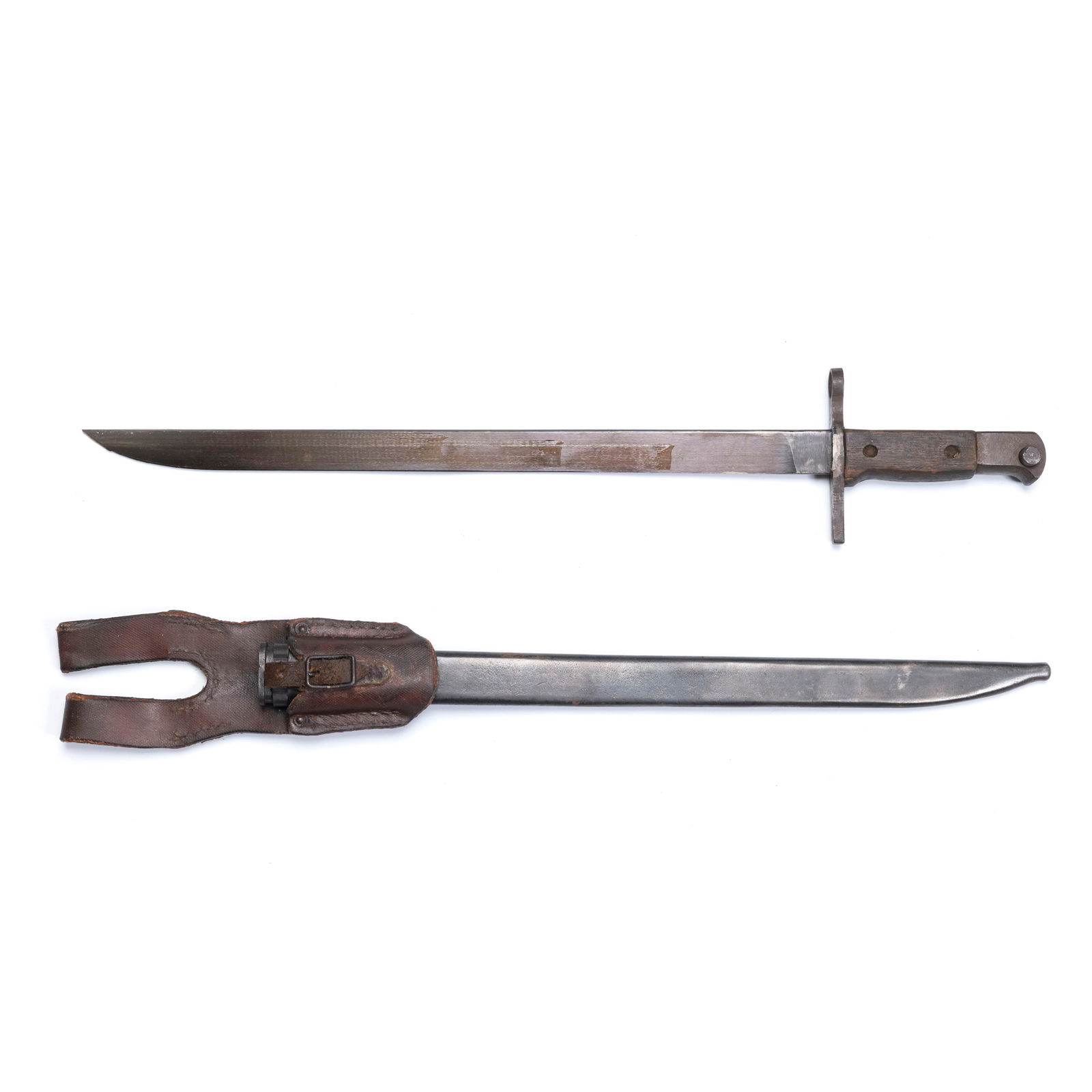 WWII Japanese Type 30 Bayonet with Scabbard and Fr: WWII Japanese Type 30 Bayonet with Scabbard and FrWWII Japanese Type 30 Bayonet with Scabbard and Frog L: 20 3/4 inches W: 3 3/4 inches
