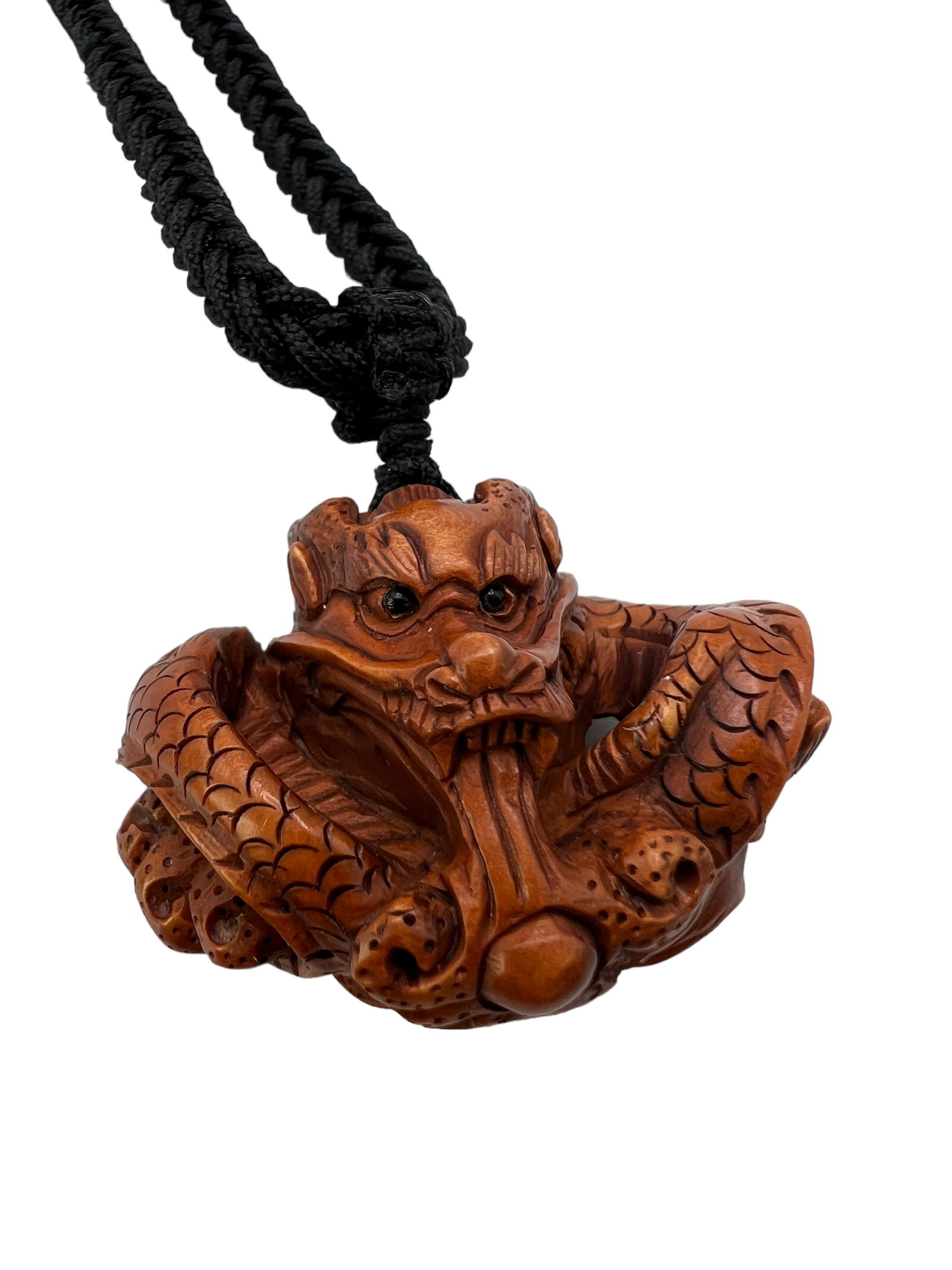 Chinese Carved Dragon Necklace: Chinese Carved Dragon NecklaceH ; 12 1/2 in. ( 31.7 cm )