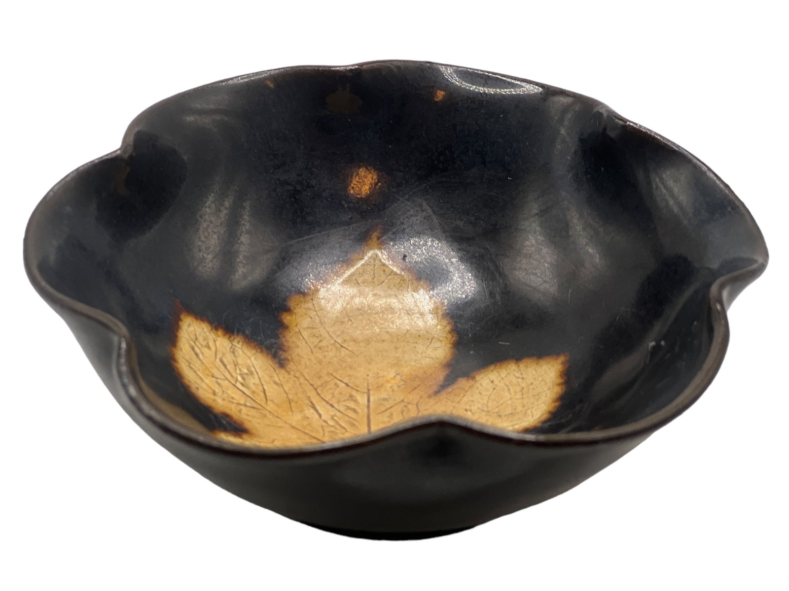 A CIZHOU Kiln Type Bowl: A CIZHOU Kiln Type BowlH : 1 1/2 in ( 3.81cm ) W : 4 1/4 in ( 10.8 cm )