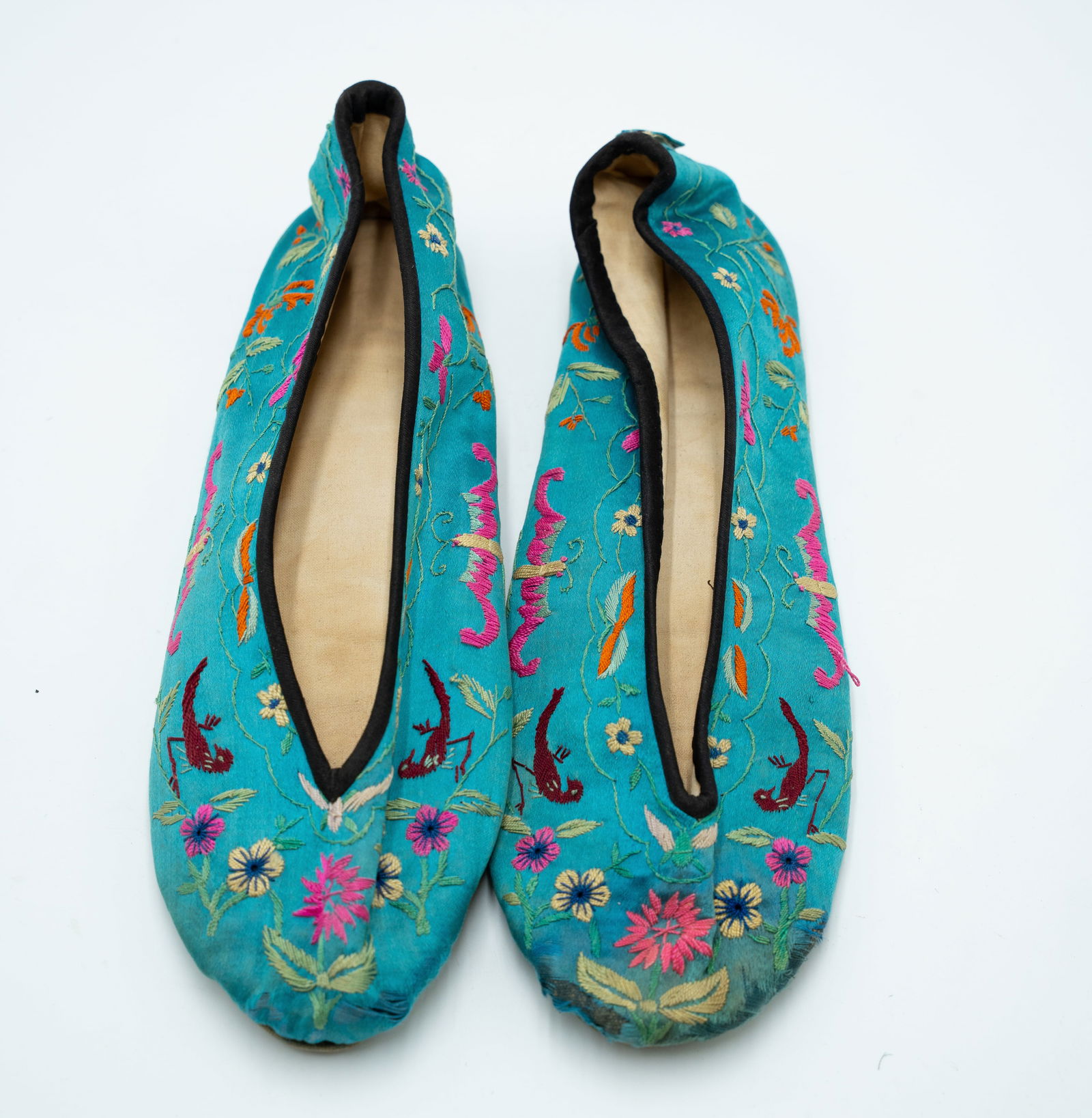 Pair of Chinese Embroidered Silk Shoes with Floral (1 of 10)