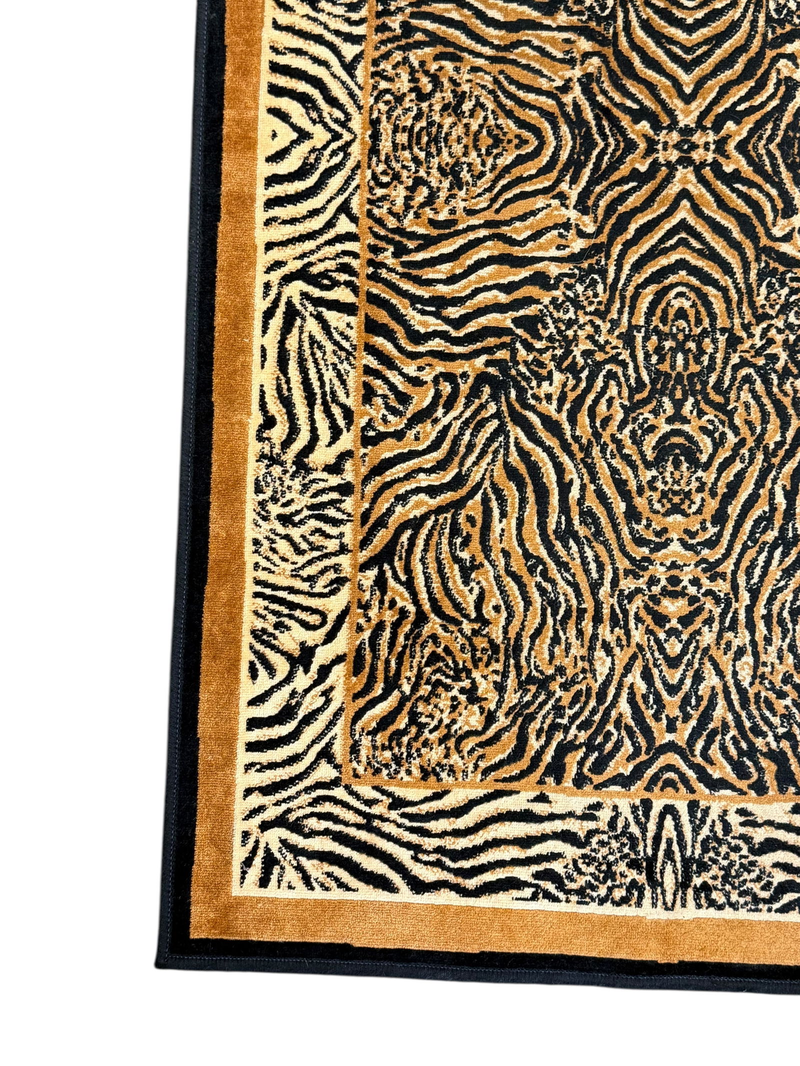 A Decorative Tiger-Stripe Pattern Rug - 3