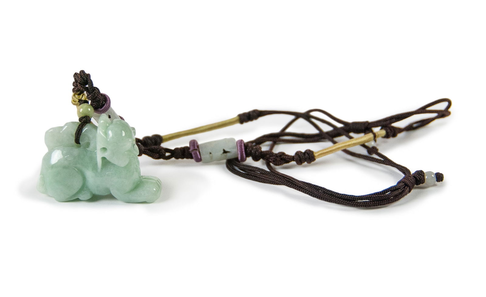 JADE FOO LION PENDANT: JADE FOO LION PENDANT32g 1 1/8in(2.8cm) X 1 3/4in(4.4cm)