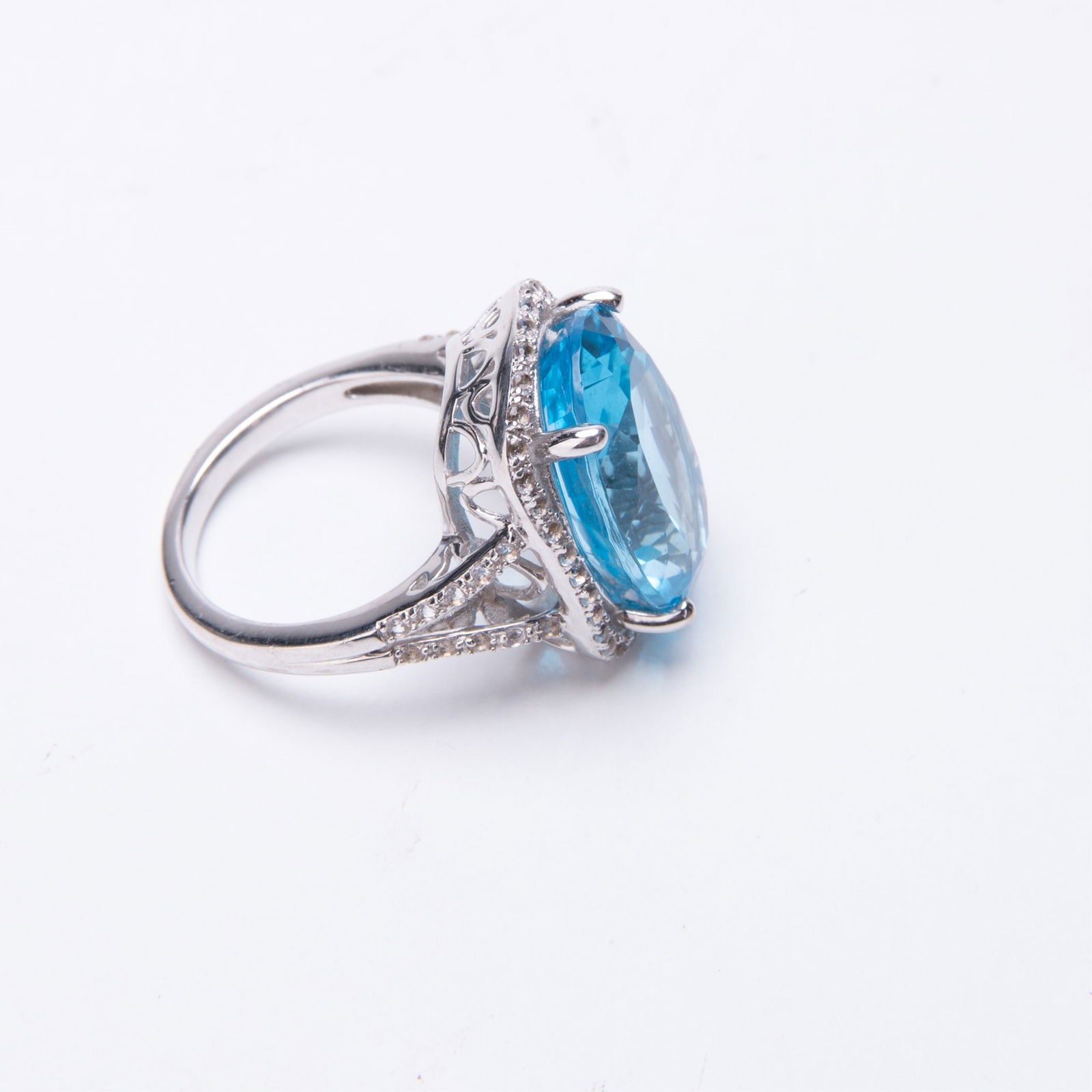 SILVER AND BLUE STONE RING - 3