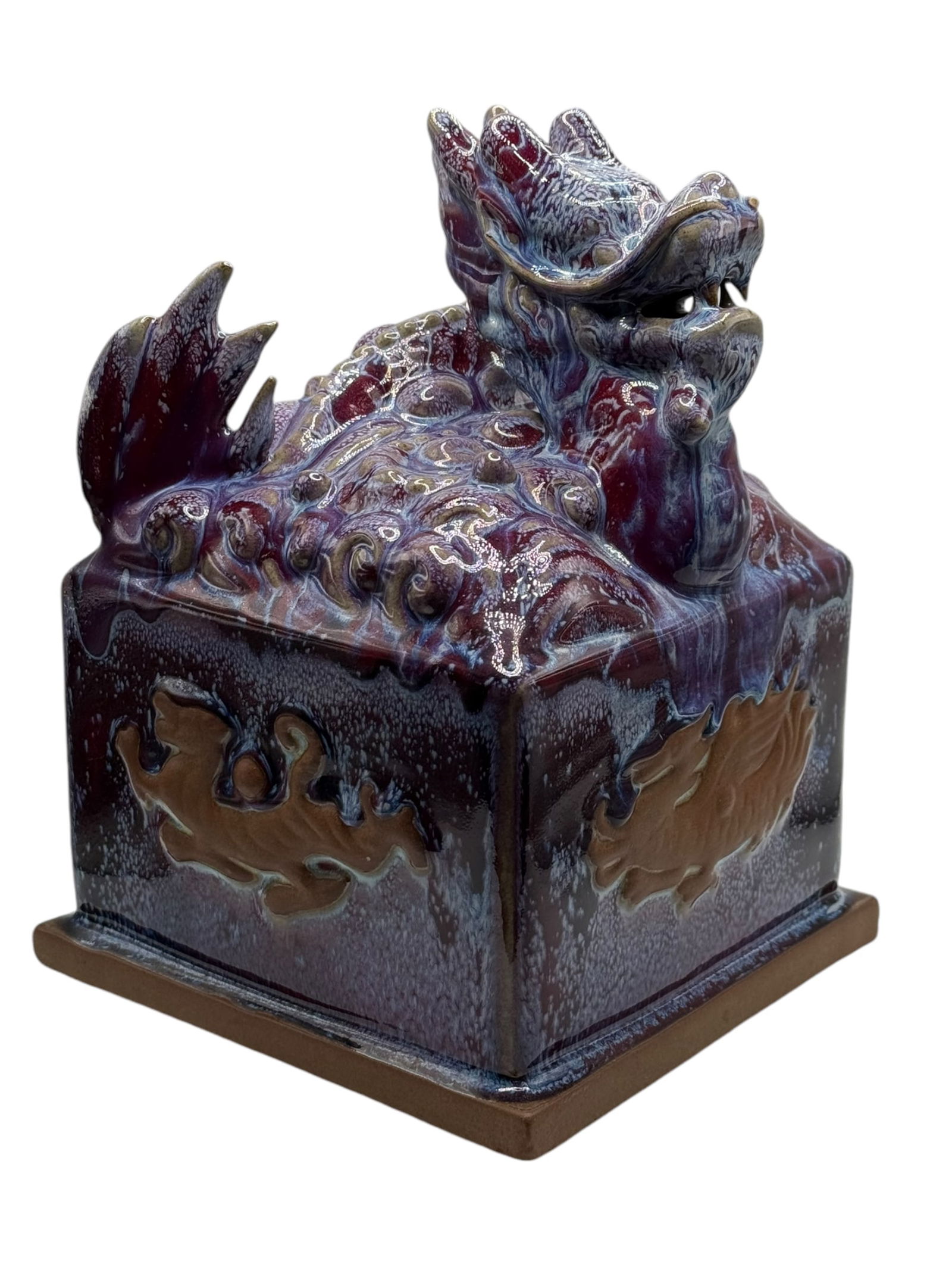 A Chinese Jun Kiln Type QILIN Seal: A Chinese Jun Kiln Type QILIN SealH : 2 1/2 in ( 6.35 cm ) W : 5 7/8 in ( 14.93 cm ) L : 5 in (12.7 cm )