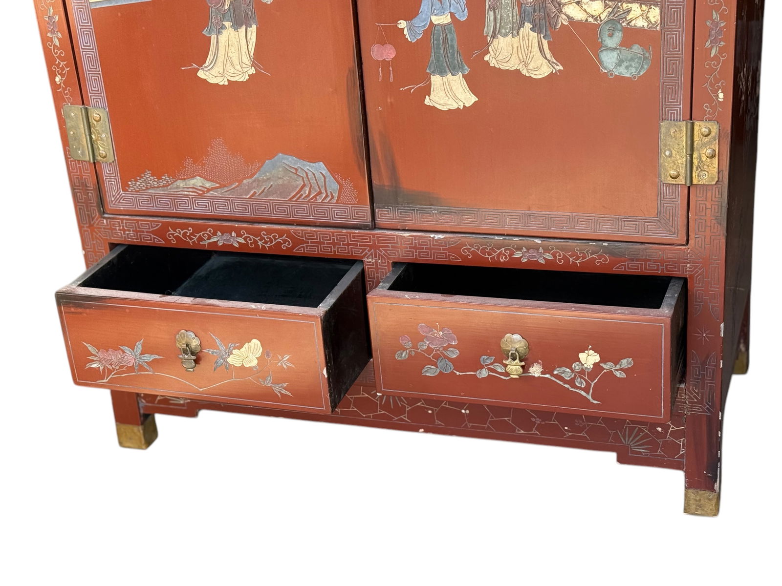 A Chinese Red Lacquer Cabinet - 3