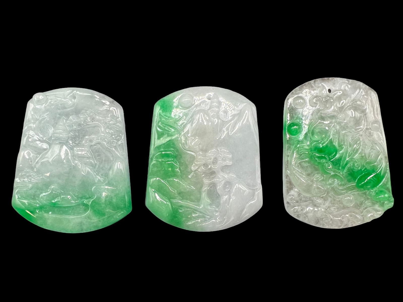 Set of 3 Carved Jadeite / Green Stone Pendants: Set of 3 Carved Jadeite / Green Stone PendantsLargest Approximately: L : 2.03 in ( 5.16 cm ) W : 1.63 in ( 4.14 cm ) D ; 0.3 in ( 0.76 cm )