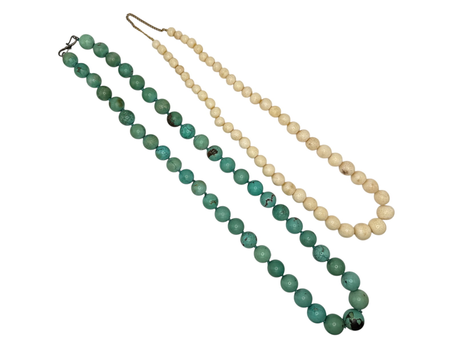 A Chinese Turquoise Bead Necklace (1 of 6)