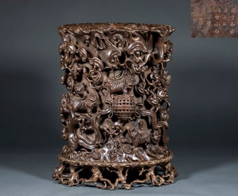 Agarwood lion playing hydrangea pen holder