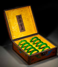 Qing Dynasty jade bracelet box