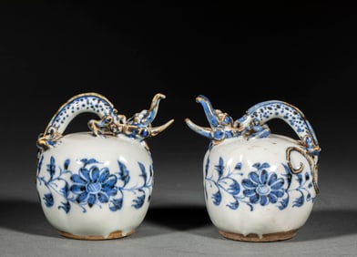 Ming Dynasty blue and white flowers dragon tiger pattern water cheng pair