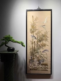 Emperor Qianlong's reign small-leaf rosewood carved "Dragon Playing with Pearl" inscribed screen