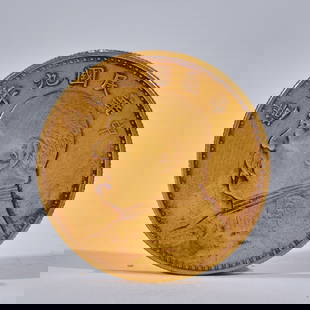 Silver Gilt: Yuan Daotong Commemorative Coin: Silver Gilded Yuan Shikai Head Coin: Made of silver and gilded, this commemorative coin is based on the common Yuan Shikai head coin but with a gilded surface. It holds certain collection value. It re