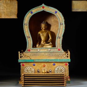 A set of copper gilt and inlaid with precious stones, bestowed by the Emperor Wanli of the Ming