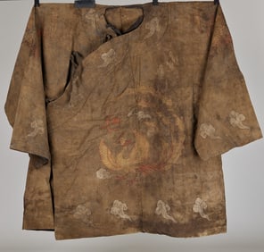 The phoenix robe before the Ming Dynasty