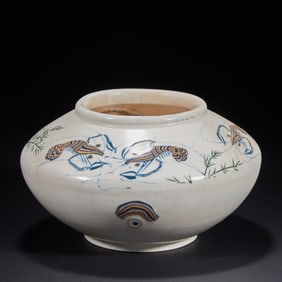 Twisted pot