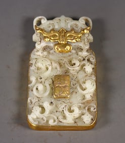 Hetian jade gold-encrusted tiger head token