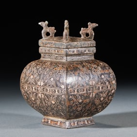 Before the Ming Dynasty, gold and silver square-covered jars were collected
