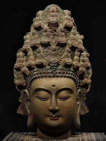 A head of Guanyin in Qing stone from the Sui Dynasty