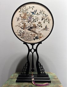 A fine Cantonese embroidery fan "Adding Flowers to the Brocade" from the late Qing Dynasty to the