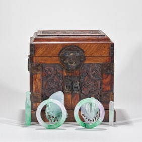 A jadeite bracelet, Buddha's hand, and a multi-compartment jewelry box