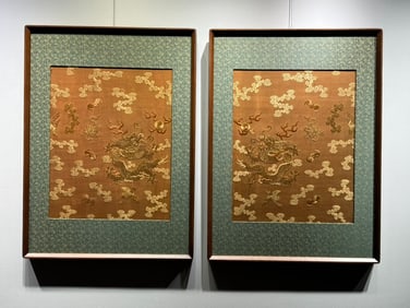 Pair of Mid-Qing Dynasty Su Embroidery Works with Dragon Patterns (Su Embroidery is one of China’s
