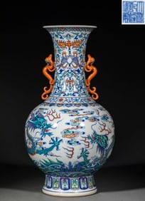 Doucai Dragon-and-Cloud Pattern Vase with Double Ears and Dragon Shapes, Marked "Made in the