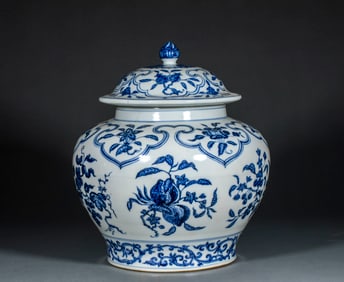 Ming Dynasty Blue-and-White General Jar with Flower Patterns