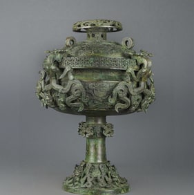 Western Zhou Dynasty Bronze Openwork Dragon-Recumbent Round Dou Vessel