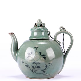 Goryeo celadon flower-patterned silver-inlaid spout vessel