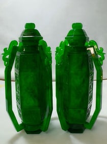 A Pair of Jadeite Vases [Revolving-Core Vases]