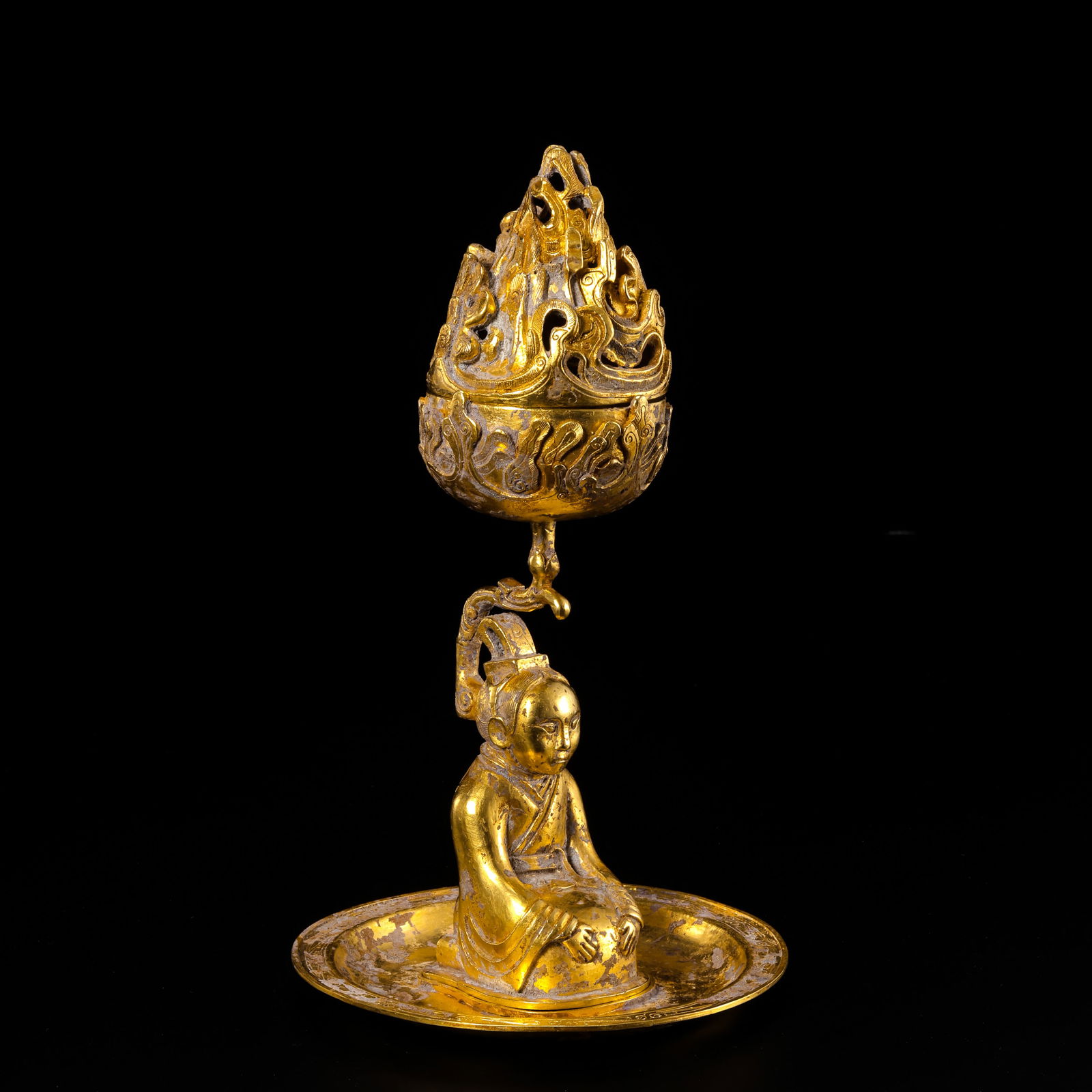 Pre-Ming Dynasty Pure Gold Censer with Turquoise Inlay and Noble Figure: Pre-Ming Dynasty Pure Gold Censer with Turquoise Inlay and Noble FigureH. 22cm.W. 12.5cm.weight. 883 grams