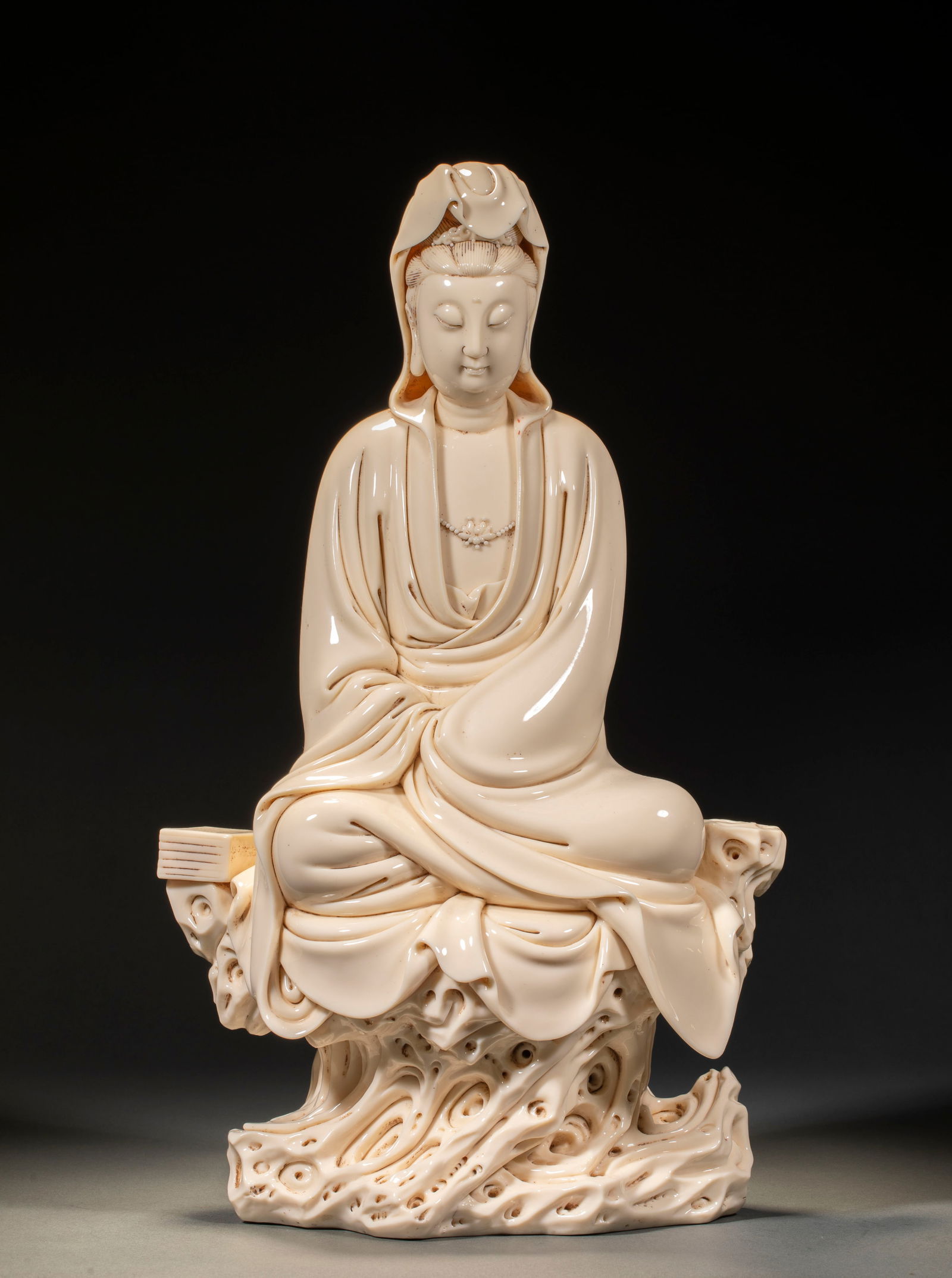 Dehua White Porcelain Guanyin Statue with He Chaozong Mark (1 of 11)