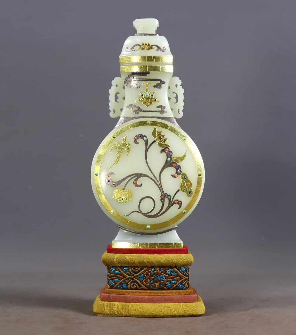 Hetian Jade Vase with Double Ears, Inlaid with Pure Gold and Silver (1 of 8)