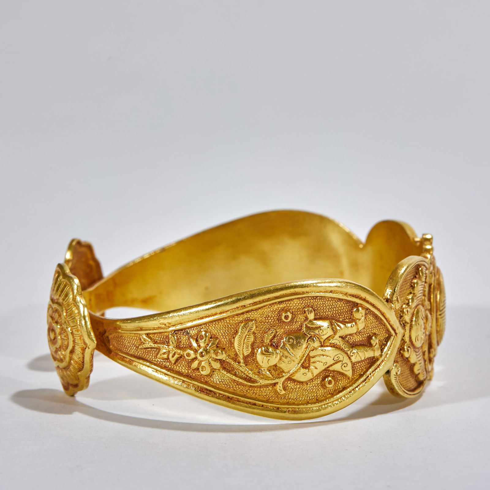 Pure Gold Figural Ruyi Scepter Bangle - 6