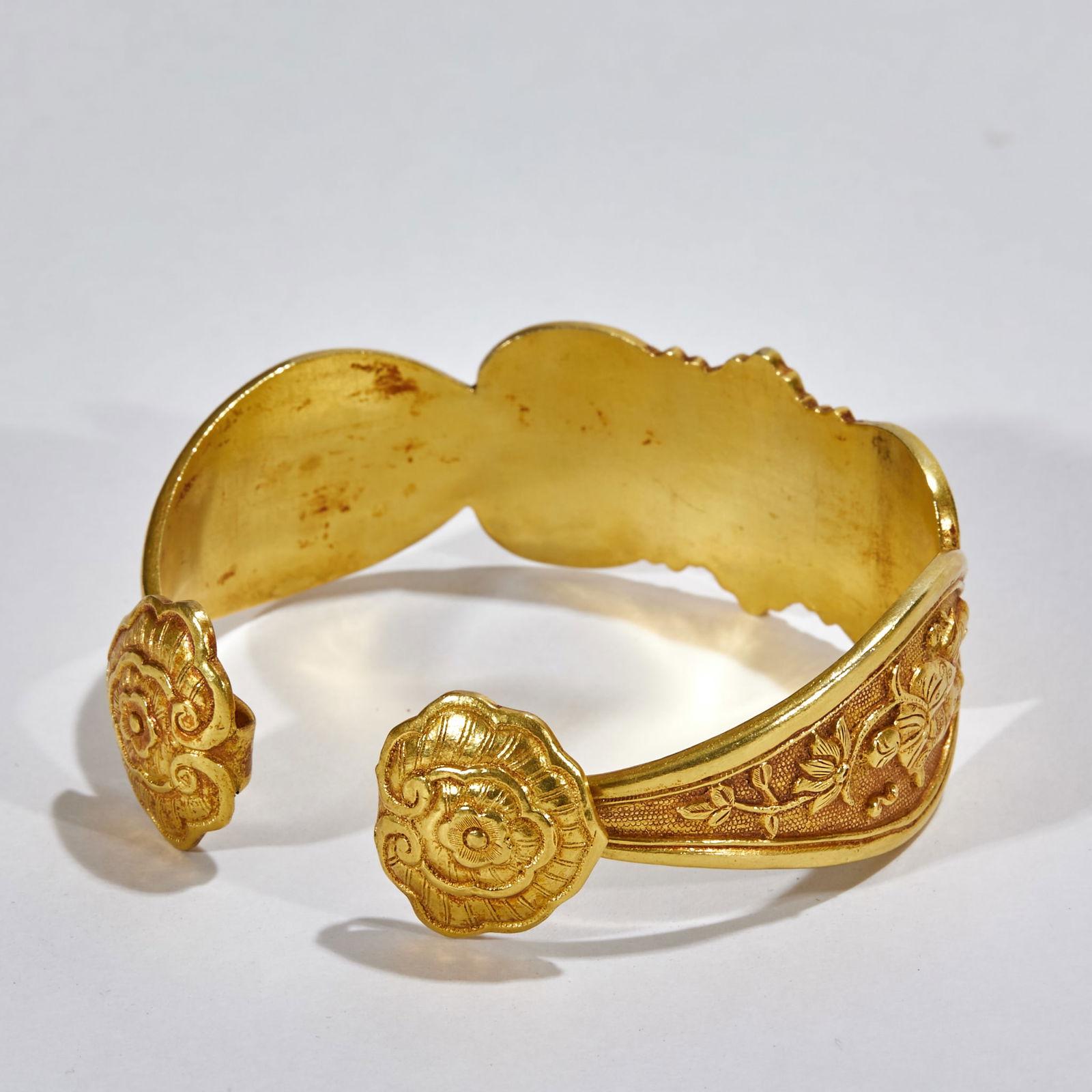Pure Gold Figural Ruyi Scepter Bangle - 7