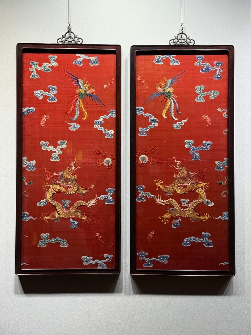 Pair of Qing Dynasty Suzhou Embroidery "Dragon and Phoenix Present Auspiciousness" (1 of 7)