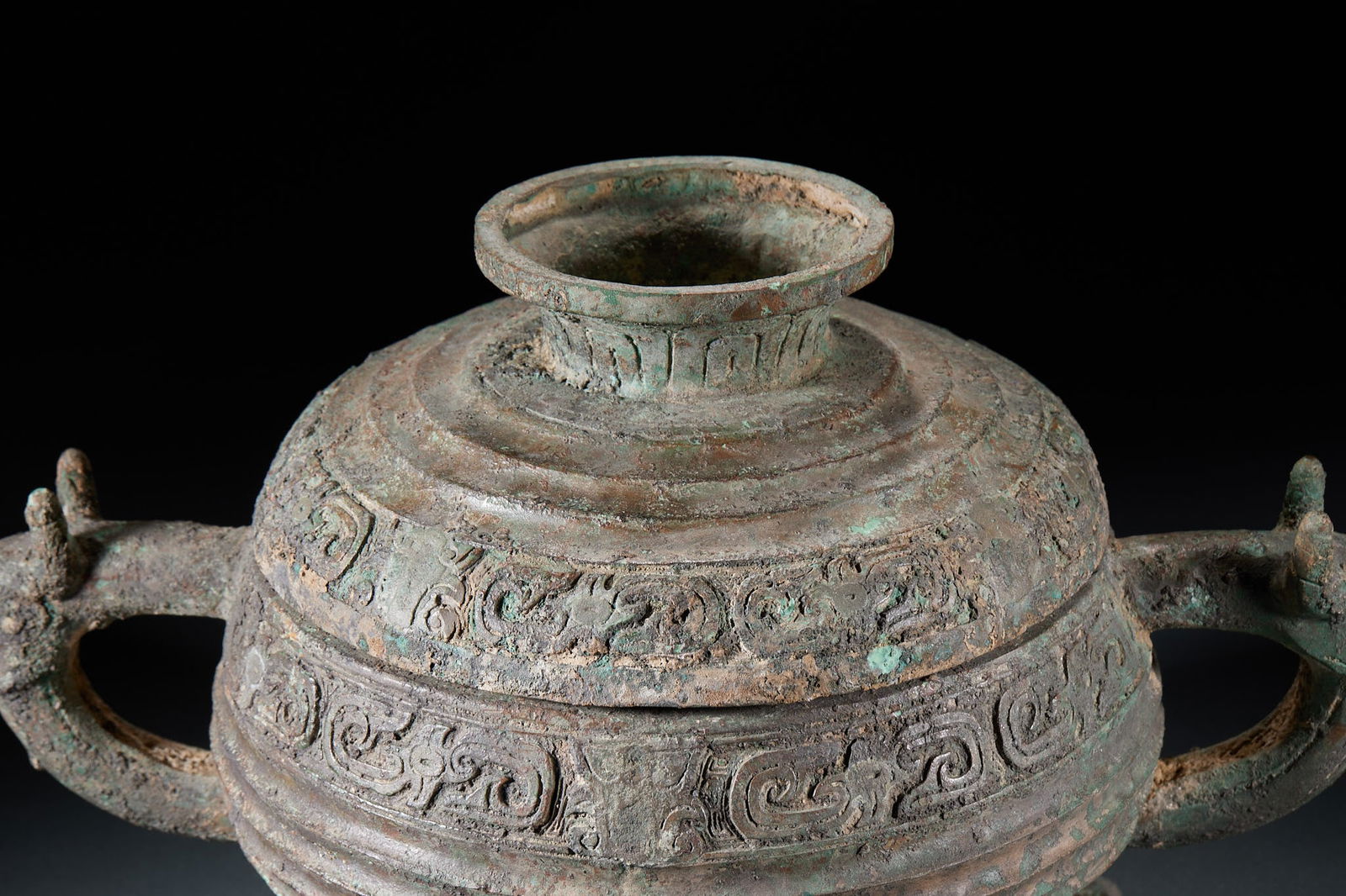 Pre-Ming Dynasty Gui (Food Vessel) with Interlocking Scroll Pattern - 6