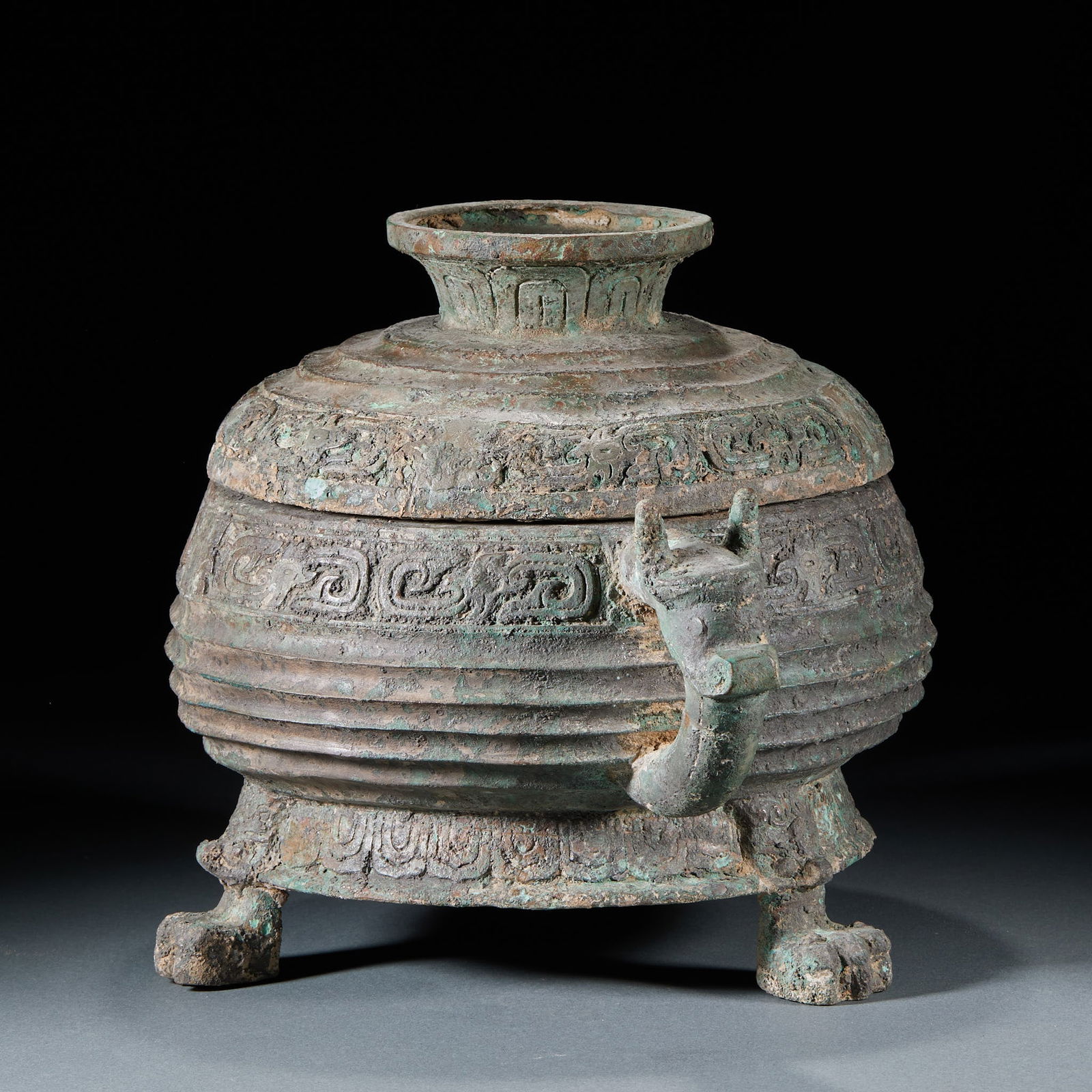 Pre-Ming Dynasty Gui (Food Vessel) with Interlocking Scroll Pattern - 7