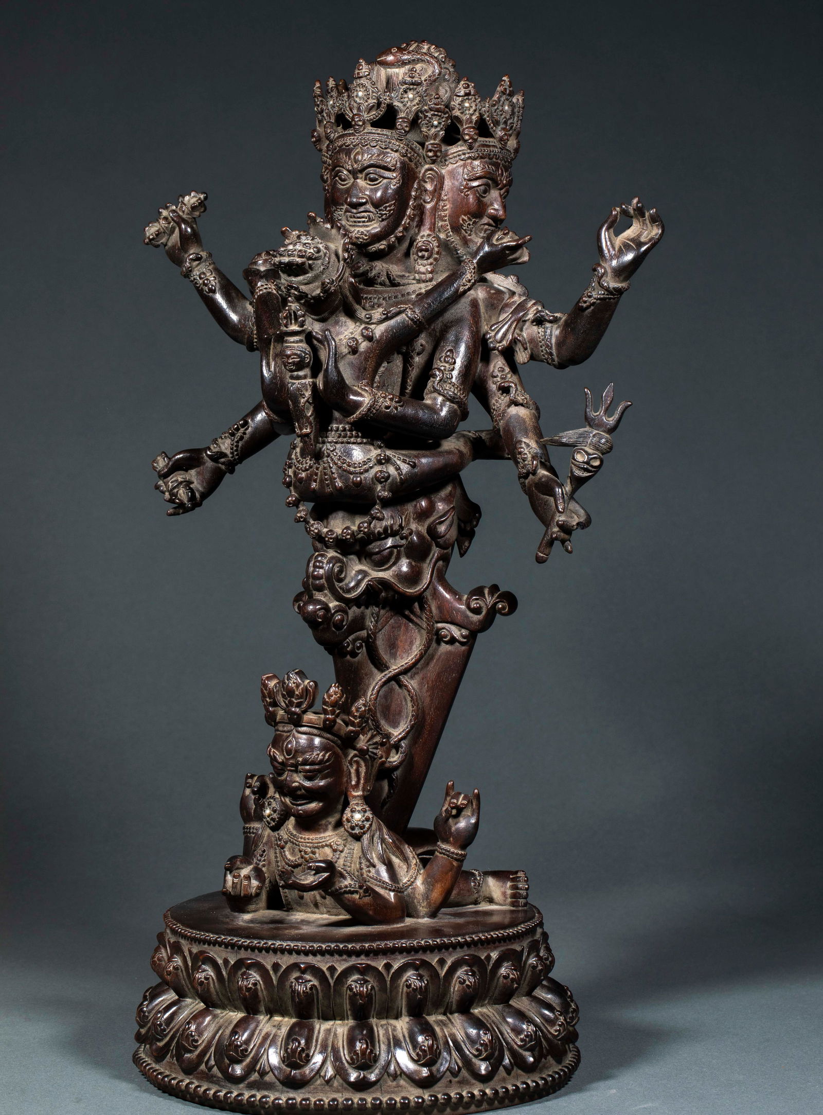 Zitan Wood Vajra Pestle: Zitan Wood Vajra Pestle: Material is zitan wood, made into a double-body vajra pestle statue via round carving and openwork techniques, height 49cm, length 26cm, width 18cm, cultural value: zitan is a