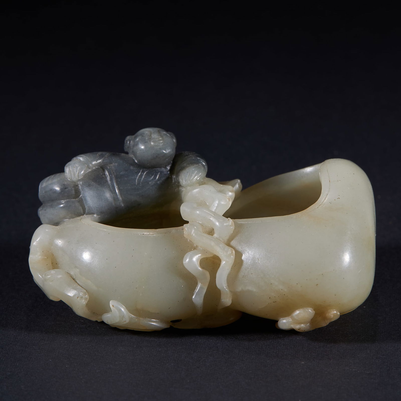 Hetian Jade Brush Washer with Boy and Gourd Design (1 of 7)