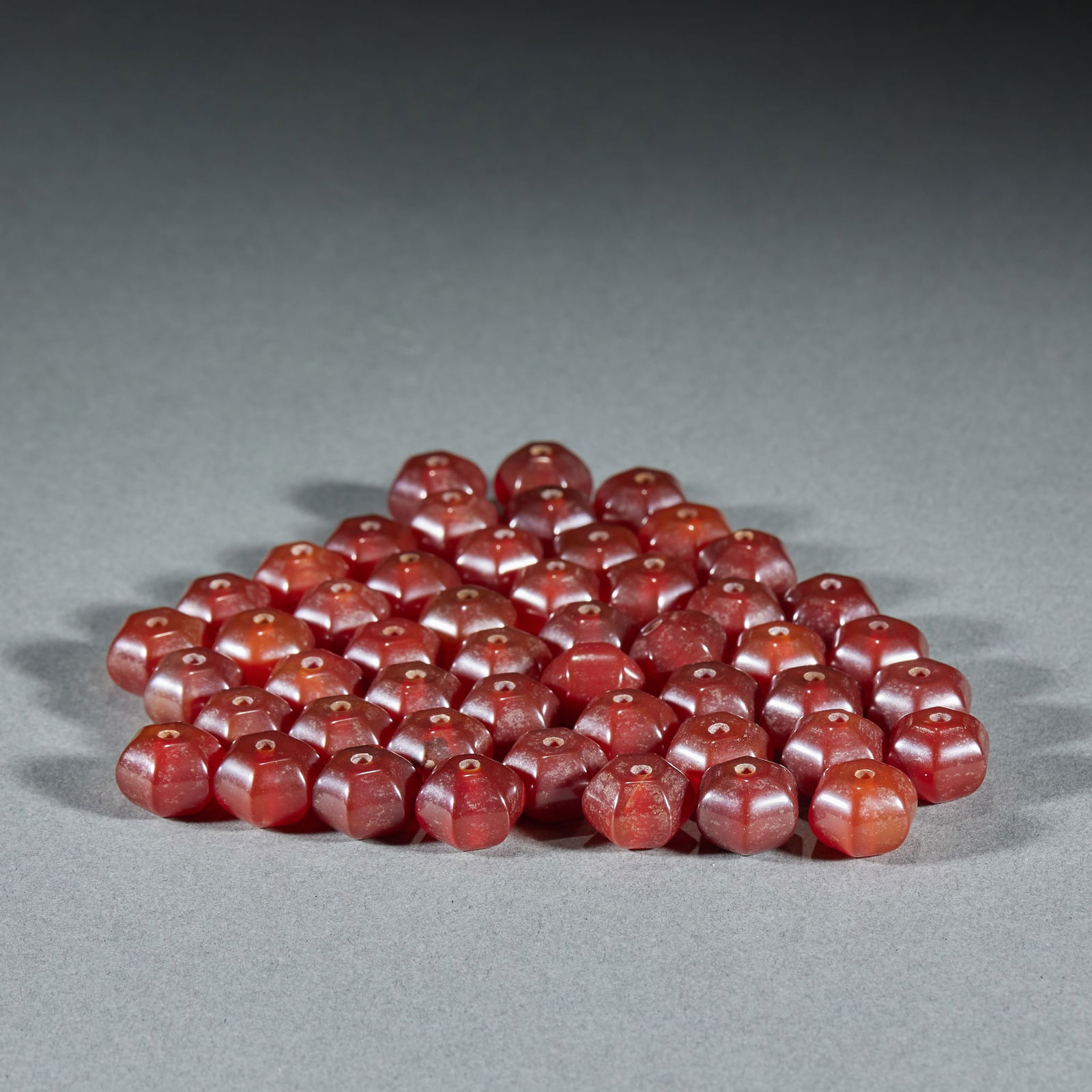 Set of 50 Hexagonal Agate Beads: Hexagonal Agate Beads: Material is natural agate, made into hexagonal beads via grinding and punching techniques, 50 pieces in total, single bead height 1.1cm, diameter 1.4cm, agate was an important