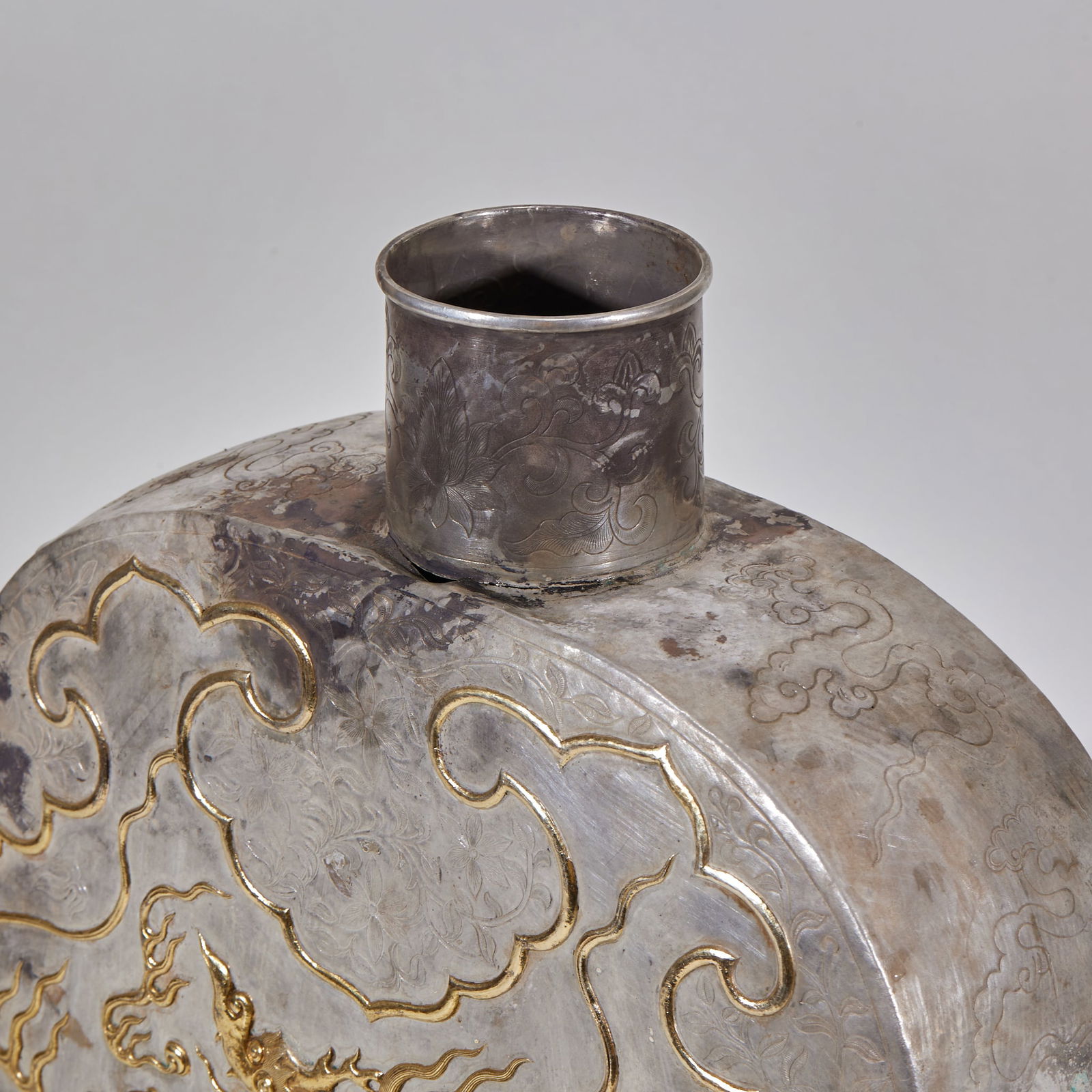 Solid Gilt Silver Vase with Dragon Pattern - 11