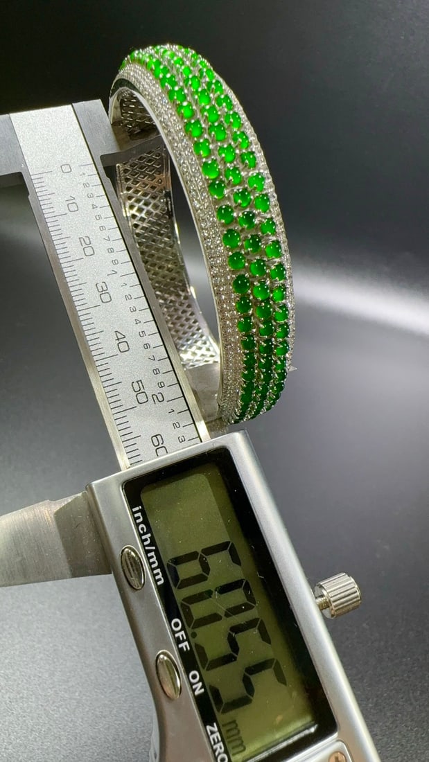 Green Jadeite Bangle - 7