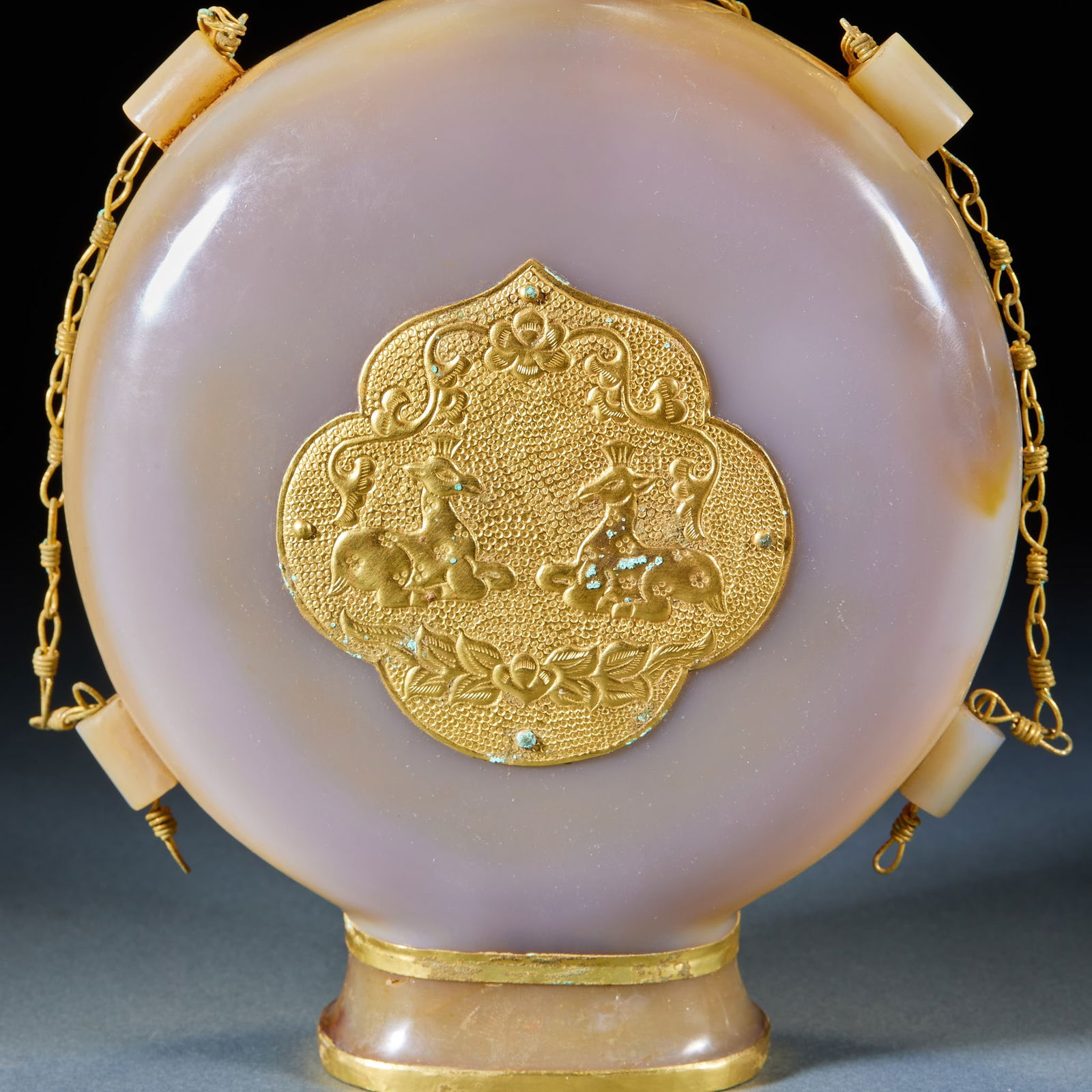 Pre-Ming Agate Flat Vase - 2