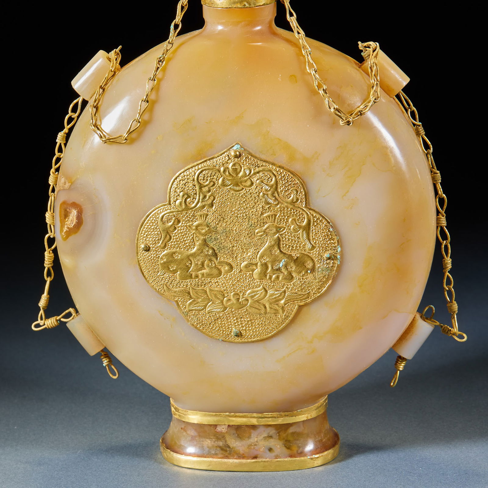 Pre-Ming Agate Flat Vase - 5