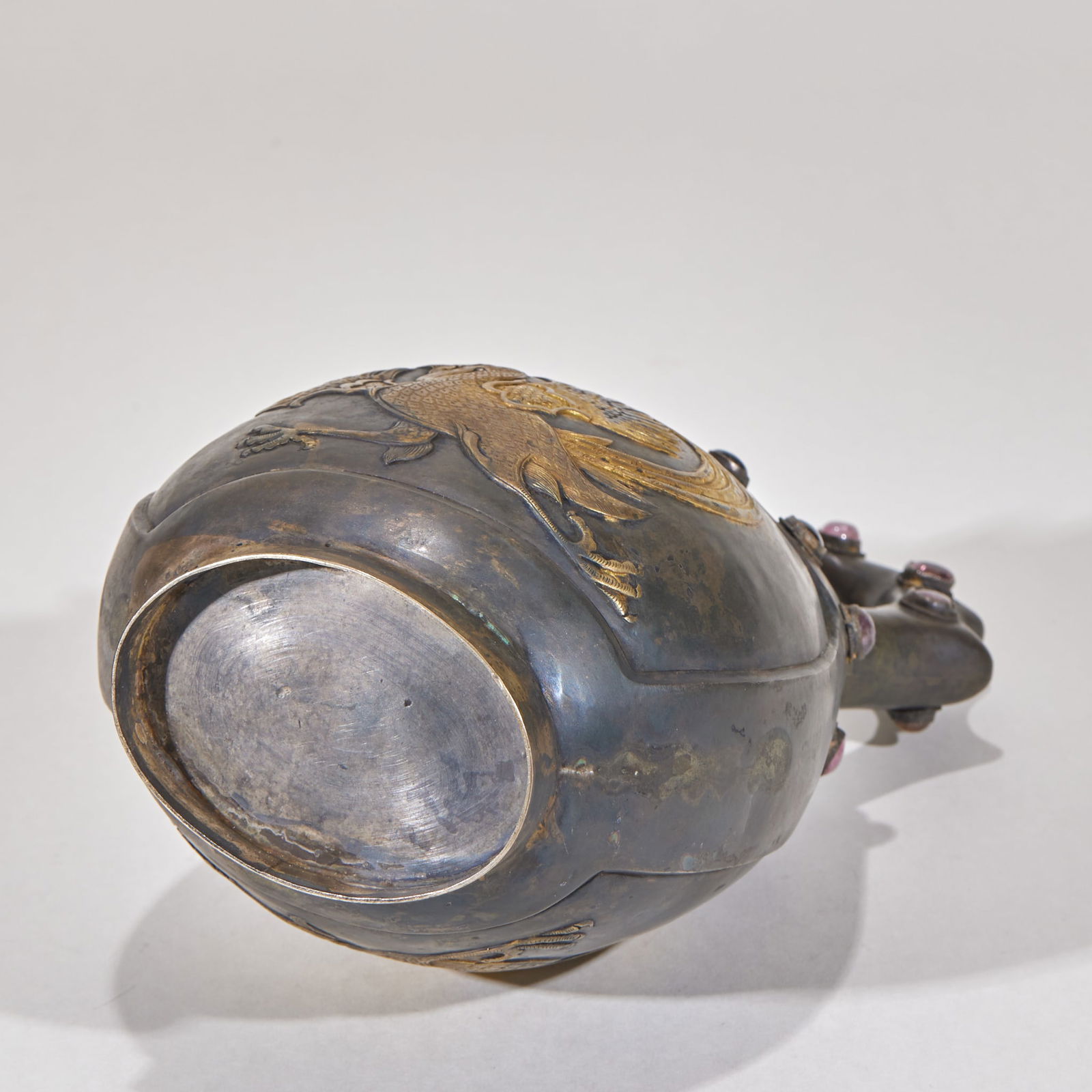 Pre-Ming Gilt Silver Leather-Form Flask with Phoenix Pattern - 9