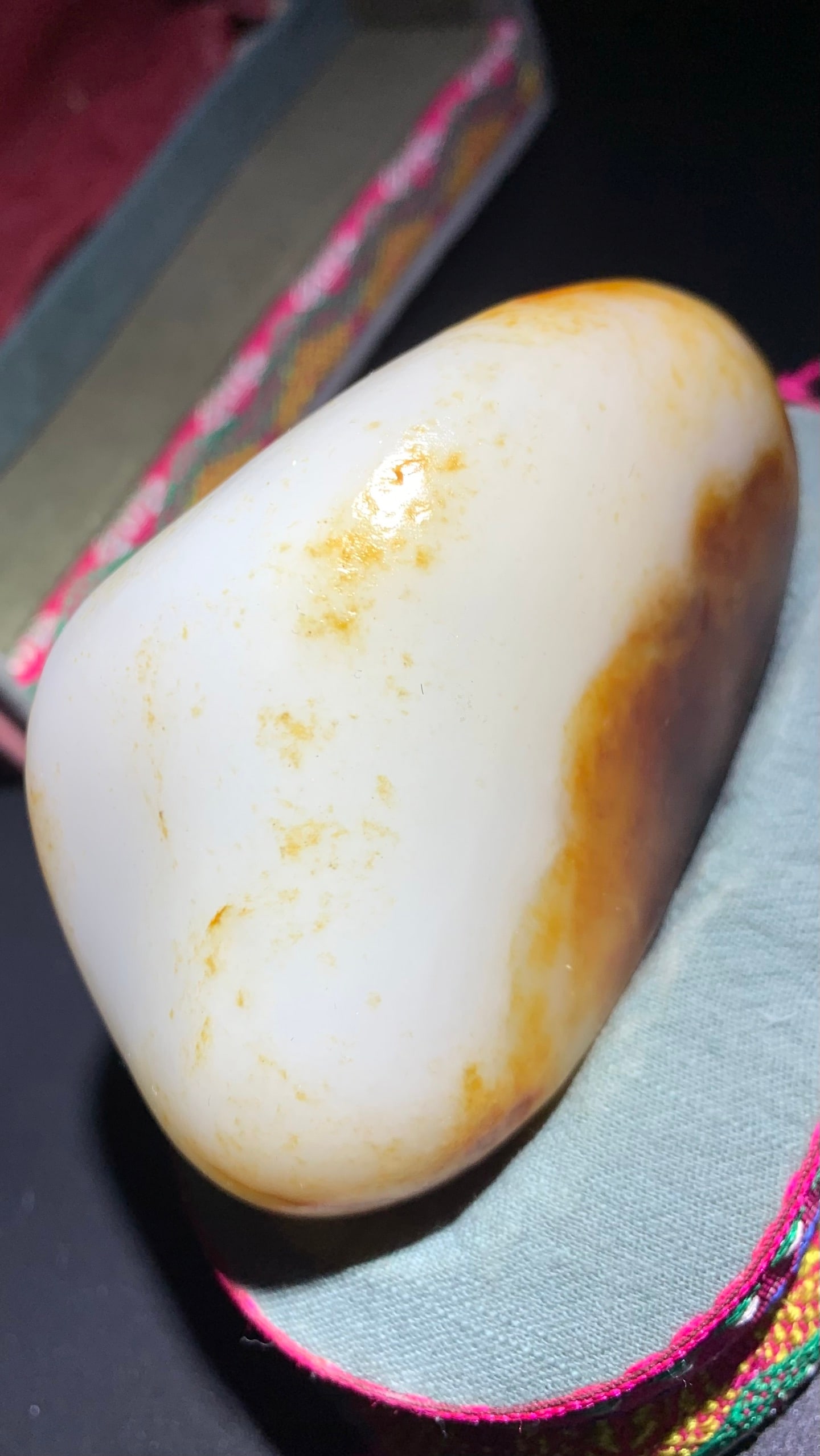 Hetian Seed Jade Rough Stone - 4