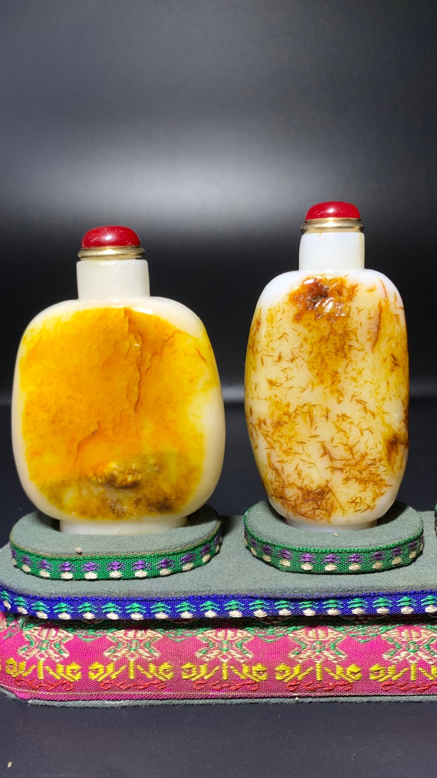 Hetian Jade Snuff Bottle - 3