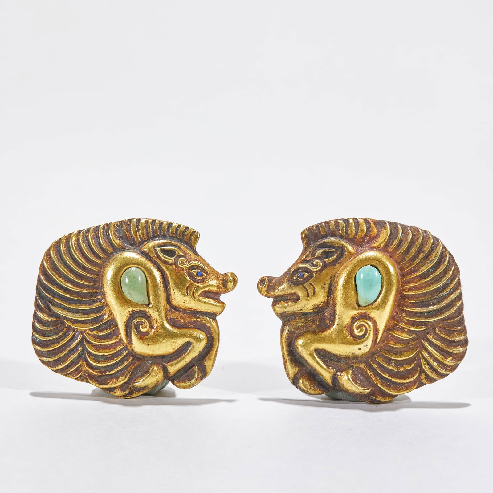 Pair of Gilt Silver Pig Pendants: Pair of Gilt Silver Pig Pendants: Material and craftsmanship: gilt silver casting, exquisite and delicate pig-shaped pendants, full gilt texture, completely preserved in pairs; specifications: length